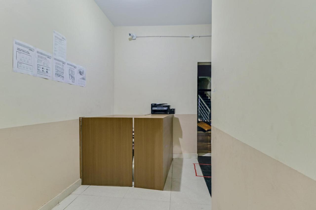 Spot On 76940 Sri Annapoorneshwari Residency Boarding & Lodging Hotell Hassan Eksteriør bilde