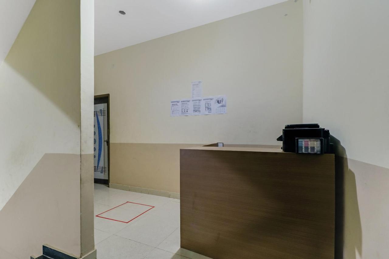 Spot On 76940 Sri Annapoorneshwari Residency Boarding & Lodging Hotell Hassan Eksteriør bilde