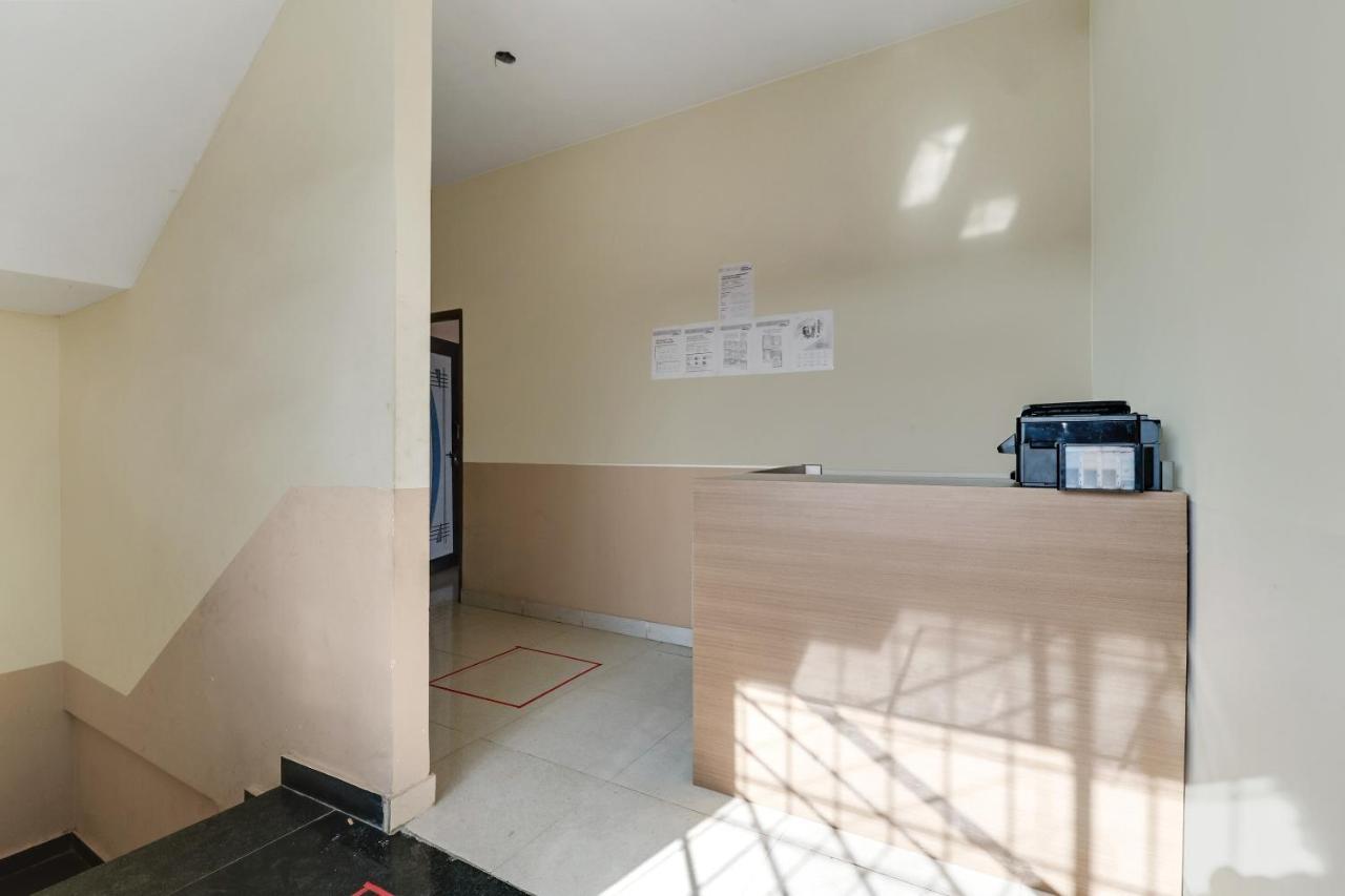 Spot On 76940 Sri Annapoorneshwari Residency Boarding & Lodging Hotell Hassan Eksteriør bilde